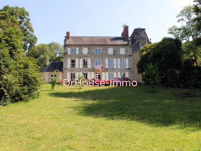 Castle Guingamp - 15 bedrooms - 693m²