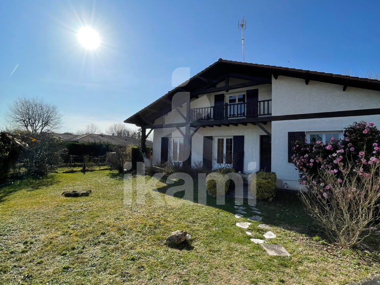 Maison Gujan-Mestras - 4 chambres - 165m²