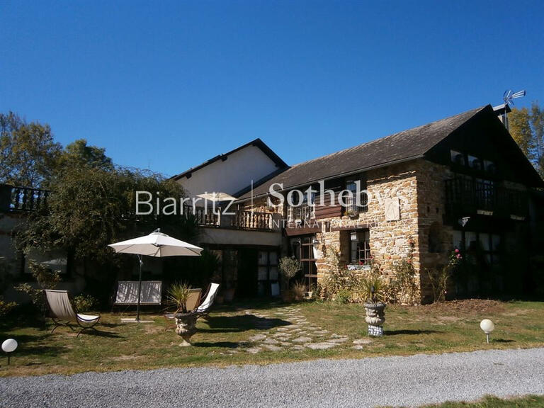 House Haut-de-Bosdarros - 12 bedrooms - 857m²