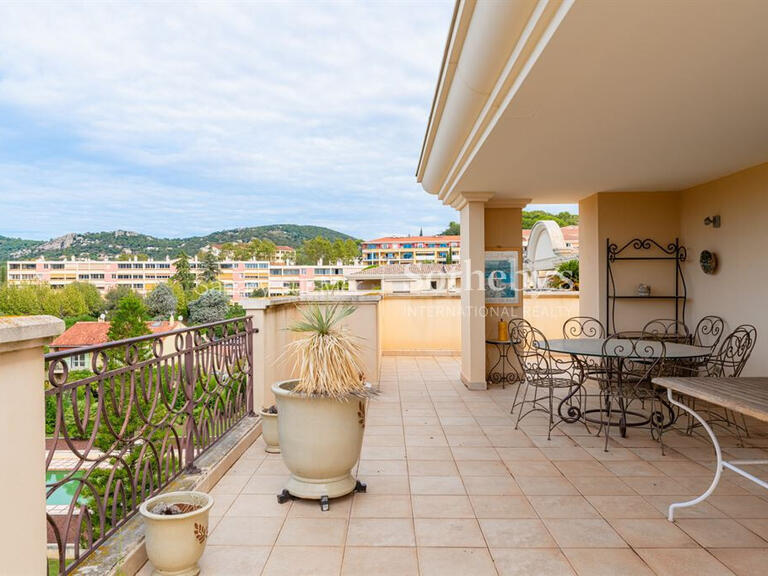 Appartement Hyères - 3 chambres - 138m²