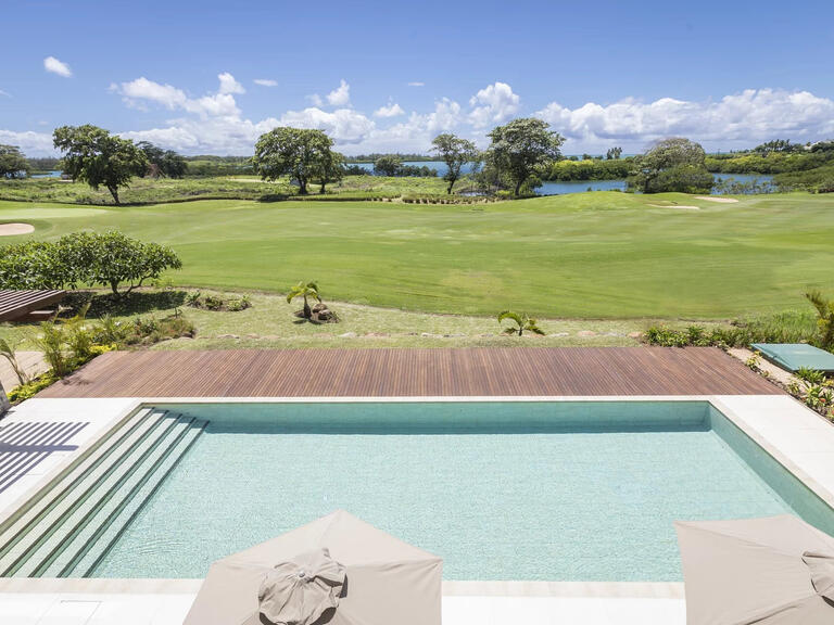 House Mauritius - 4 bedrooms - 304m²