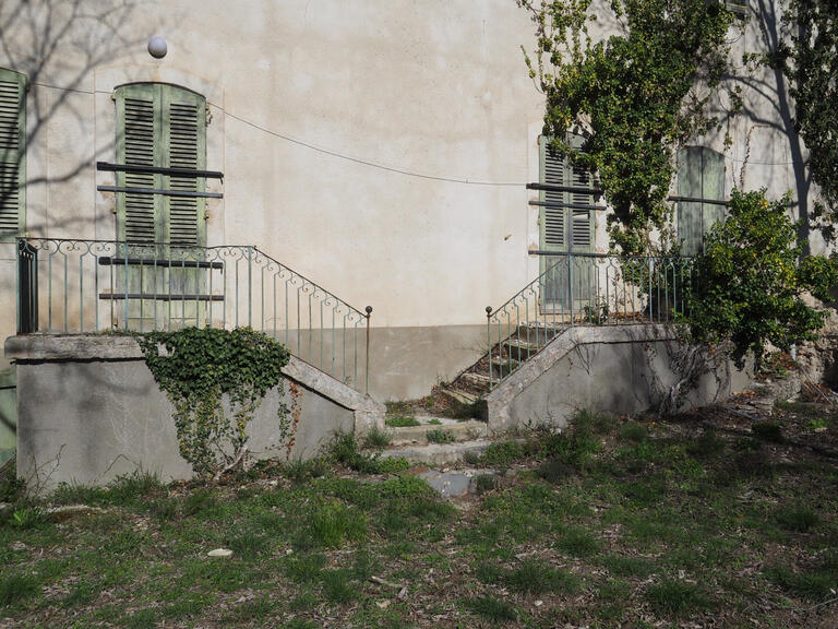 House L'Isle-sur-la-Sorgue - 6 bedrooms - 300m²