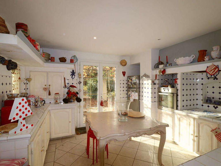 Property L'Isle-sur-la-Sorgue - 4 bedrooms