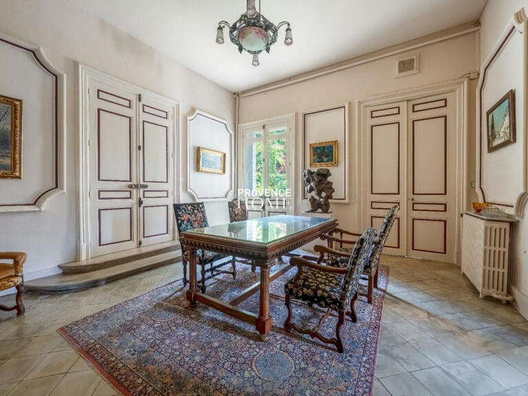 Propriété L'Isle-sur-la-Sorgue - 11 chambres - 690m²