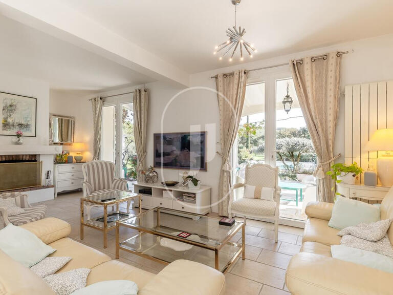 Villa L'Isle-sur-la-Sorgue - 4 bedrooms - 150m²