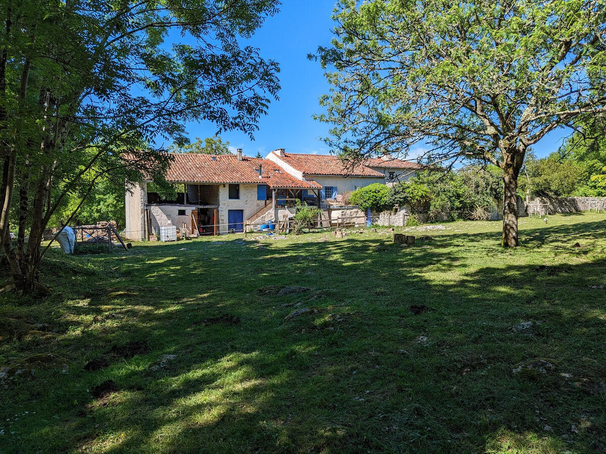 Bien atypique La Bastide-de-Sérou