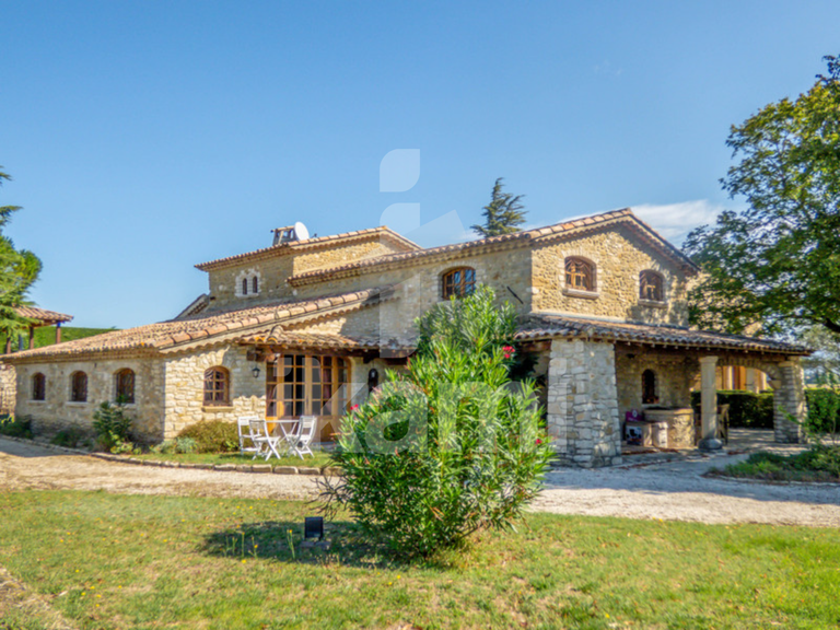 Maison La Bégude-de-Mazenc - 2 chambres - 420m²