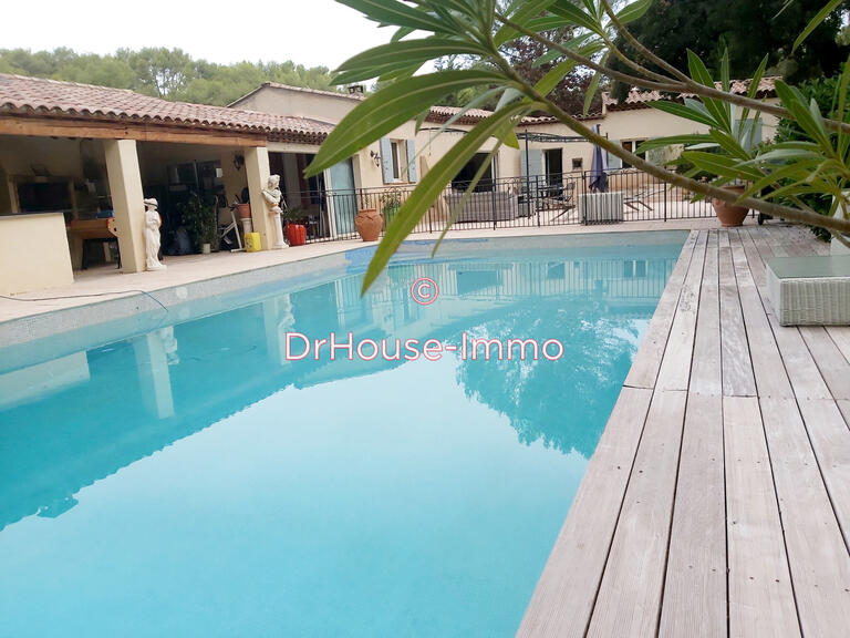 Villa La Bouilladisse - 5 bedrooms - 211m²