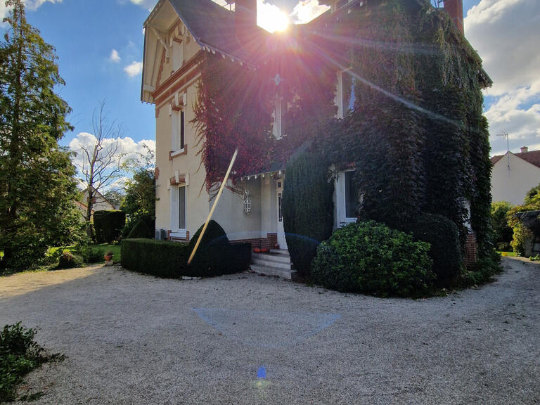 House La Chapelle-Saint-Mesmin - 6 bedrooms - 201m²