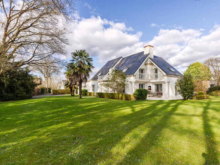 Maison La Chapelle-sur-Erdre - 5 chambres - 195m²