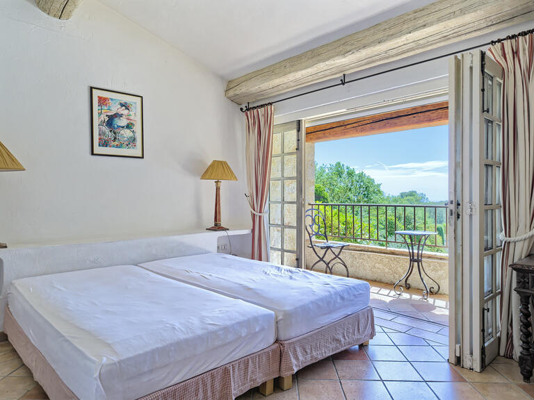 Maison La Colle-sur-Loup - 4 chambres - 234m²