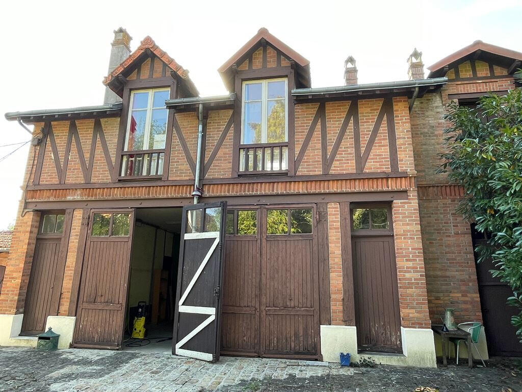 House La Ferté-Saint-Aubin