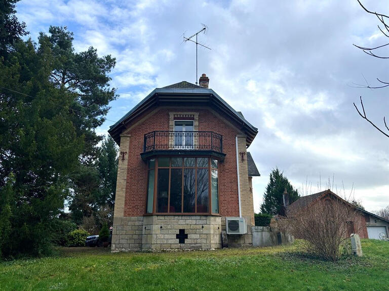 Maison La Ferté-Saint-Aubin - 5 chambres - 200m²