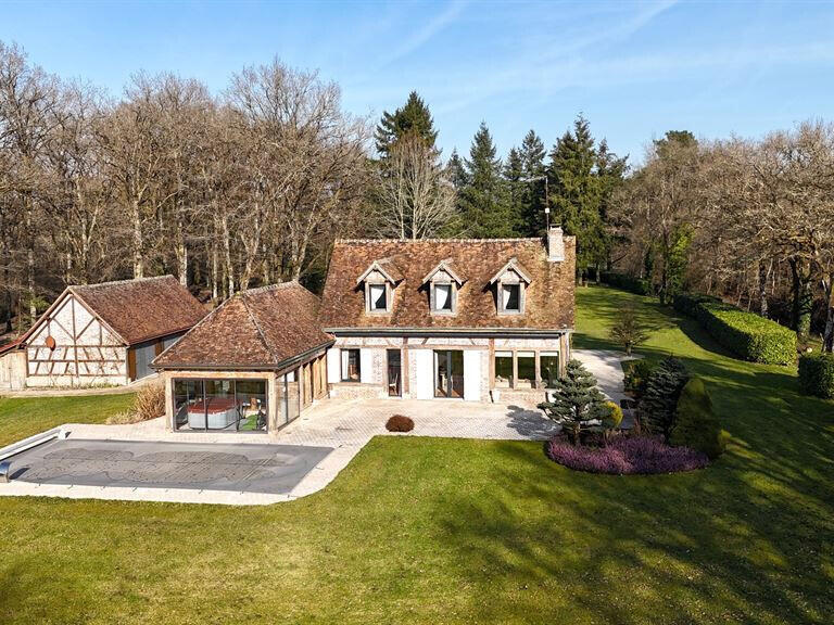 Maison La Ferté-Saint-Aubin - 4 chambres - 200m²