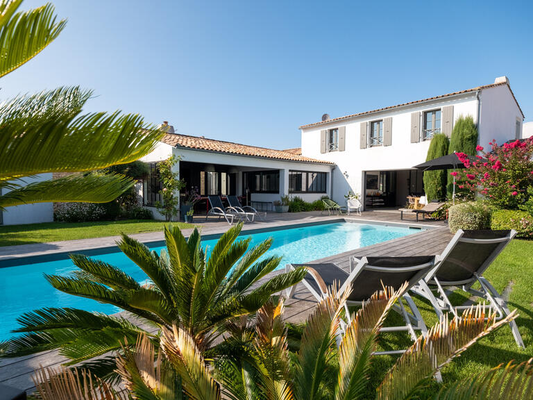 Villa La Flotte - 5 bedrooms - 270m²