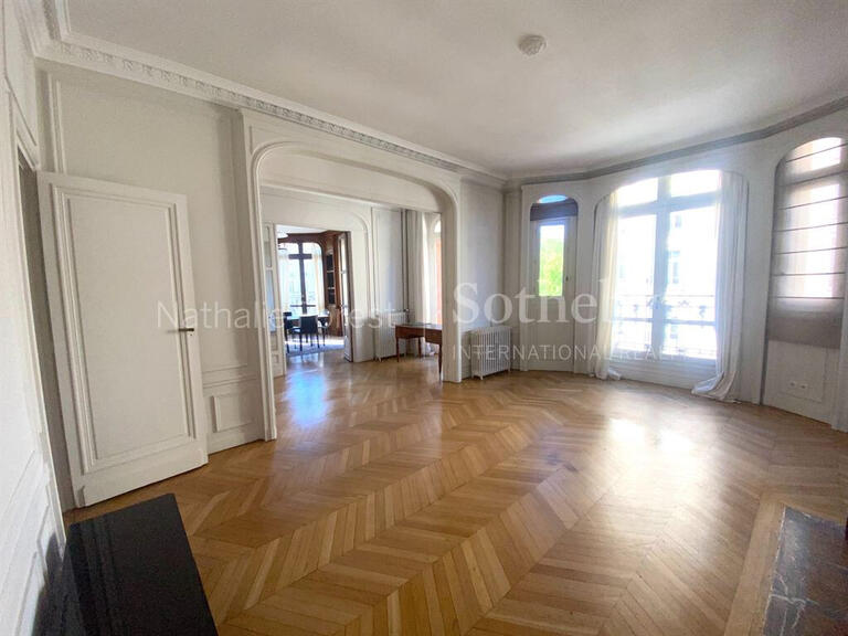 Apartment La Madeleine - 4 bedrooms - 212m²