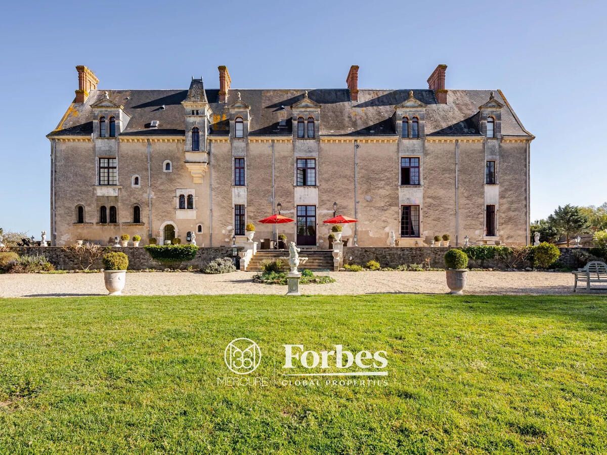 Castle La Roche-sur-Yon