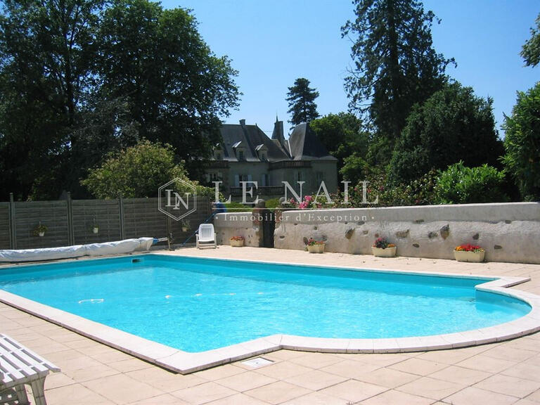 Castle La Roche-sur-Yon - 6 bedrooms - 480m²