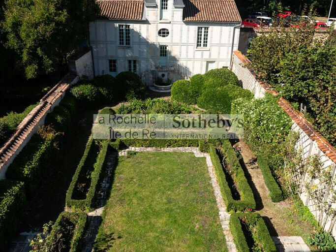 Mansion La Rochelle - 5 bedrooms - 426m²