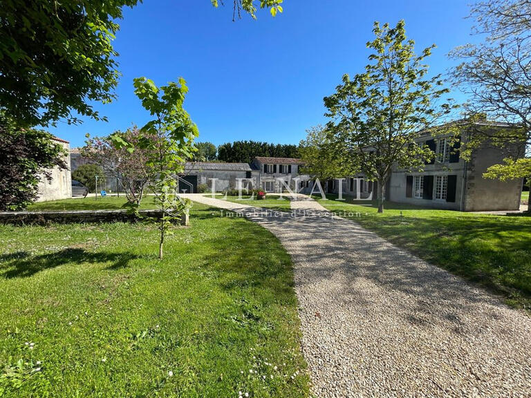 Sale Property La Rochelle - 7 bedrooms