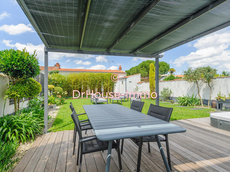 Sale Villa La Rochelle - 6 bedrooms