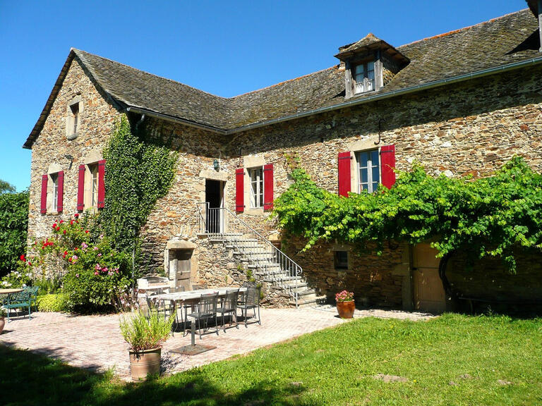 Bien atypique La Salvetat-Peyralès - 5 chambres - 431m²