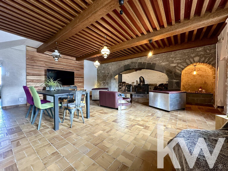 Castle La Tour-d'Auvergne - 8 bedrooms - 661m²