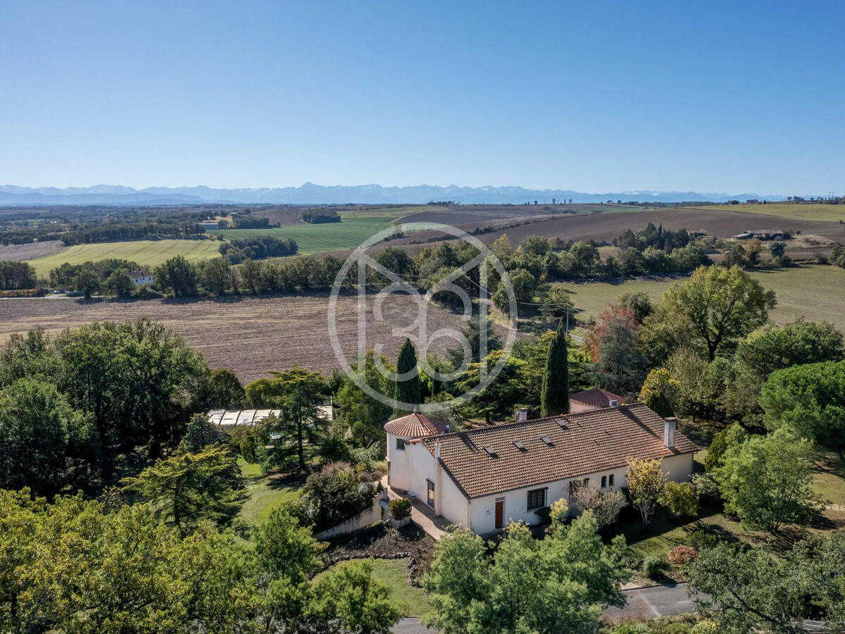 Property Labarthe-sur-Lèze