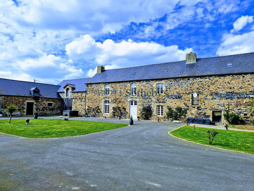 Equestrian property Landéhen