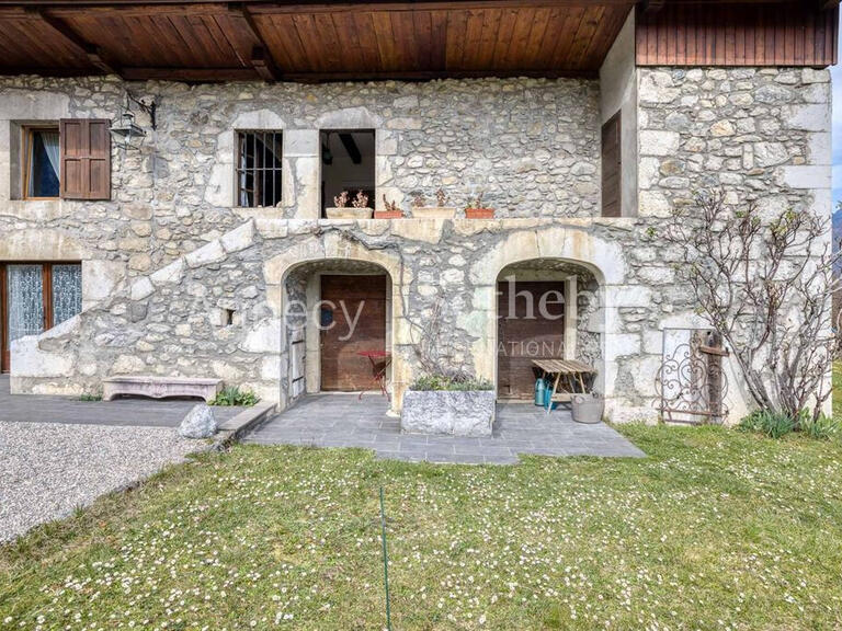 House Lathuile - 4 bedrooms - 230m²