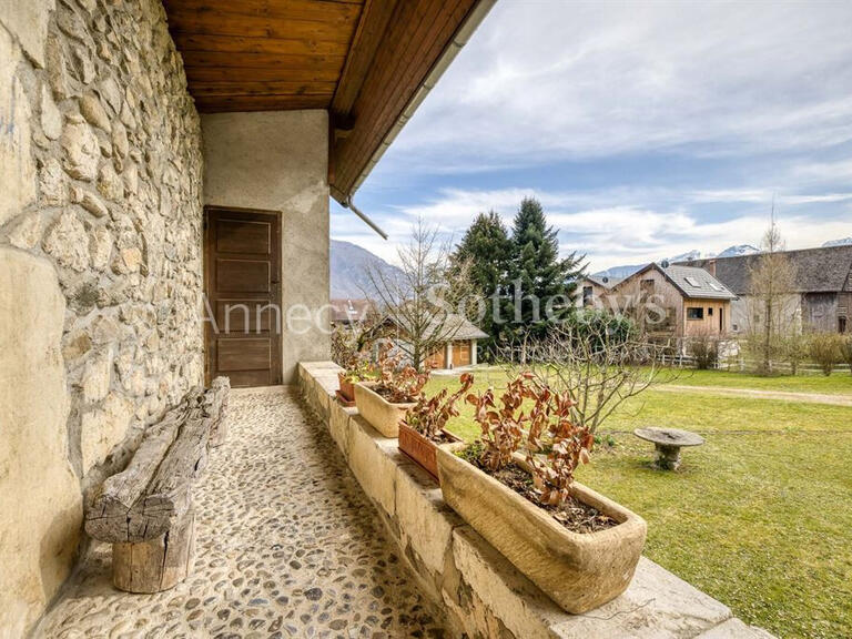 Maison Lathuile - 4 chambres - 230m²