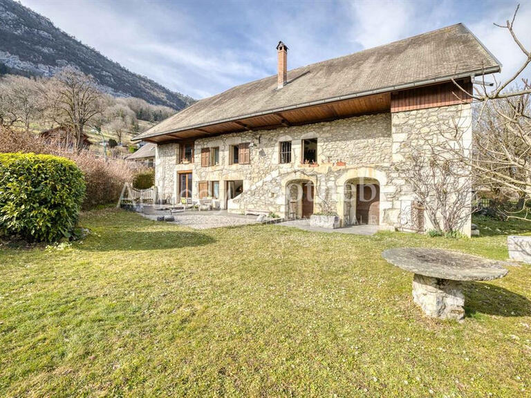 Maison Lathuile - 4 chambres - 230m²