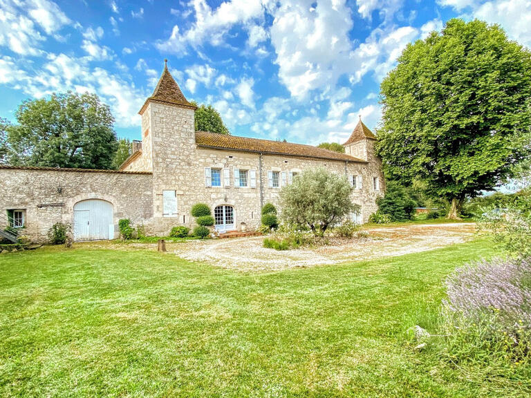 Castle Lauzerte - 12 bedrooms - 943m²