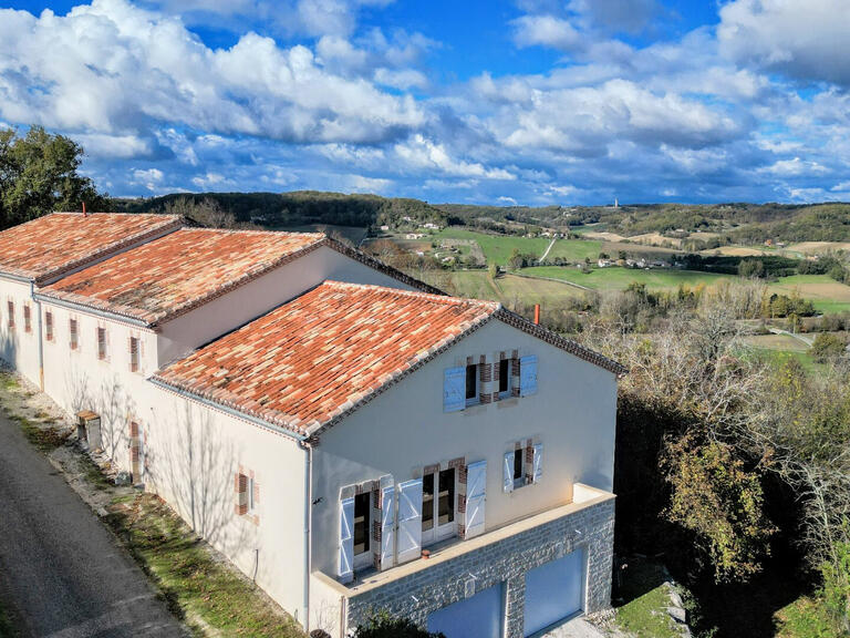 Propriété Lauzerte - 16 chambres - 600m²