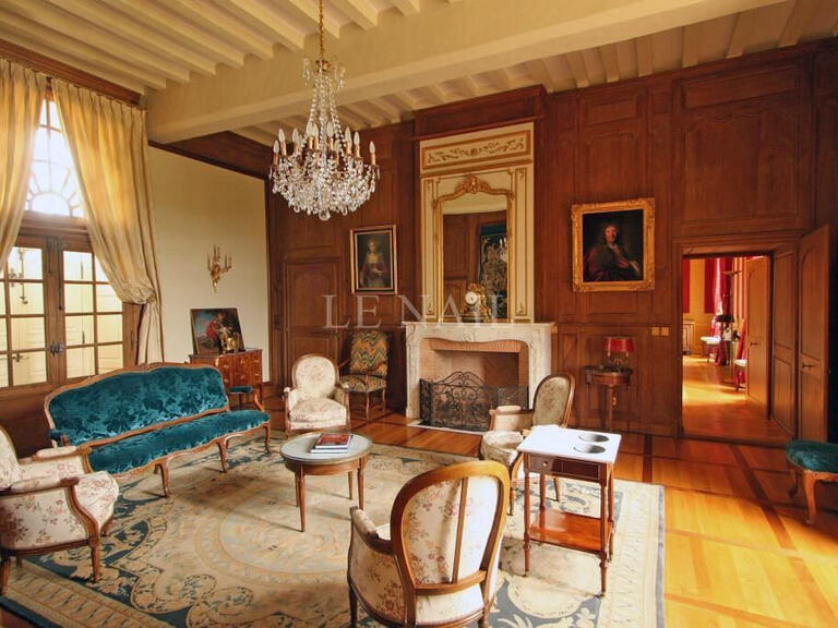 Château Laval - 6 chambres - 700m²