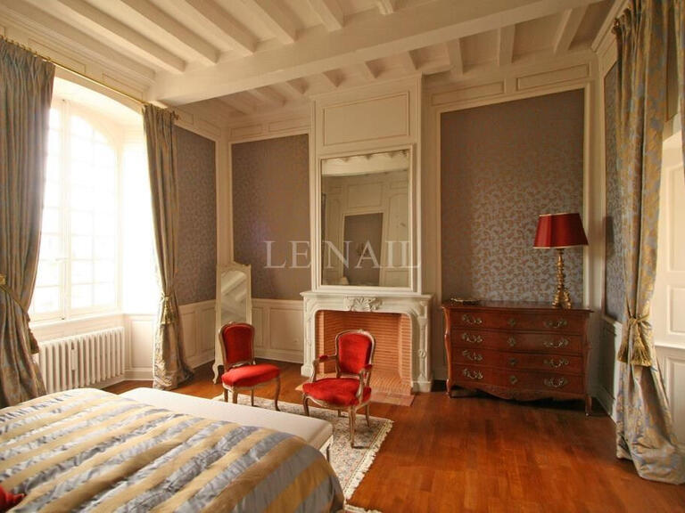 Château Laval - 6 chambres - 700m²