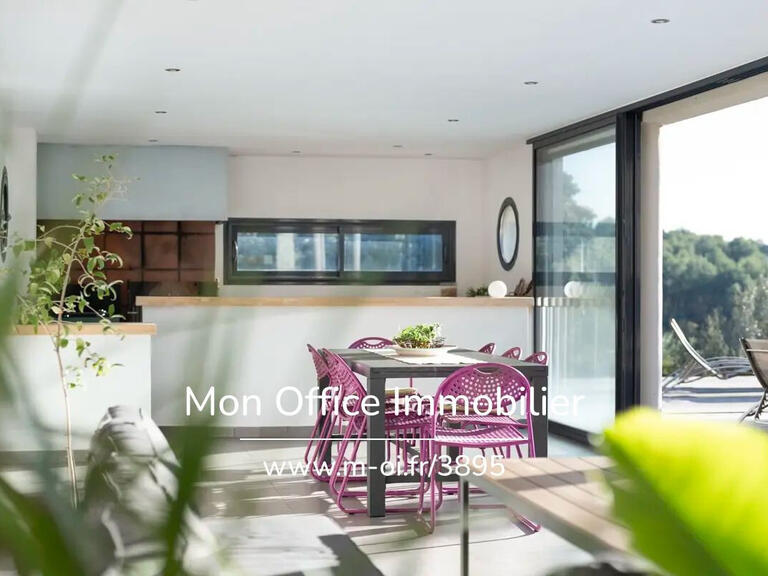 Maison Le Beausset - 3 chambres - 250m²