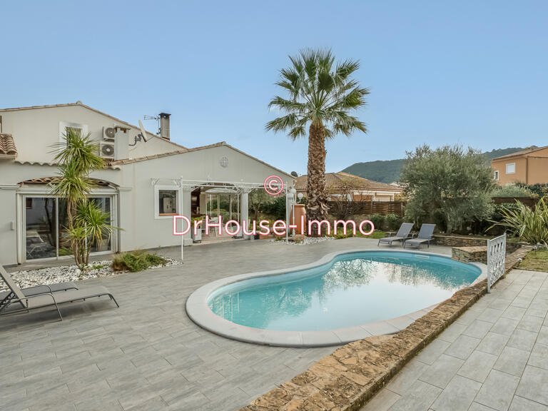 Villa Le Castellet - 4 bedrooms - 160m²