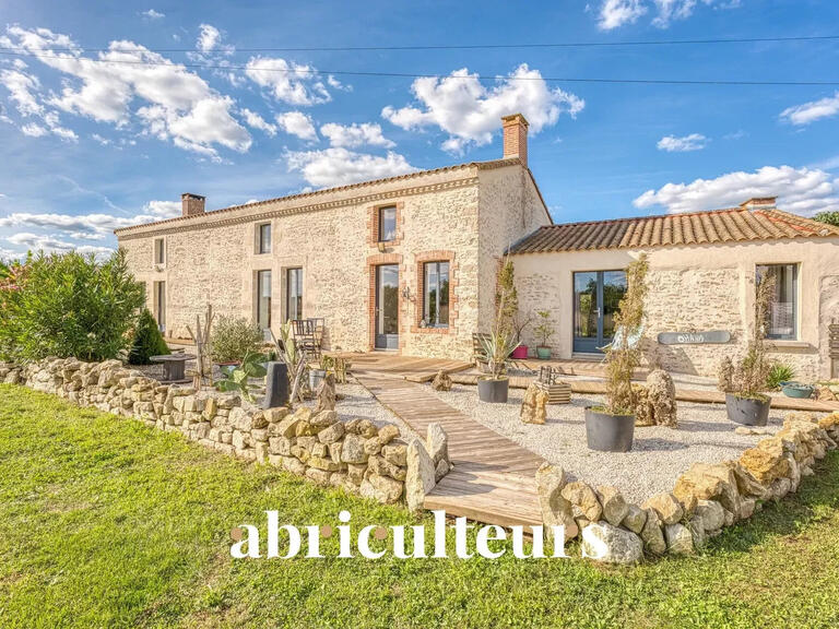 House Le Champ-Saint-Père - 5 bedrooms - 360m²