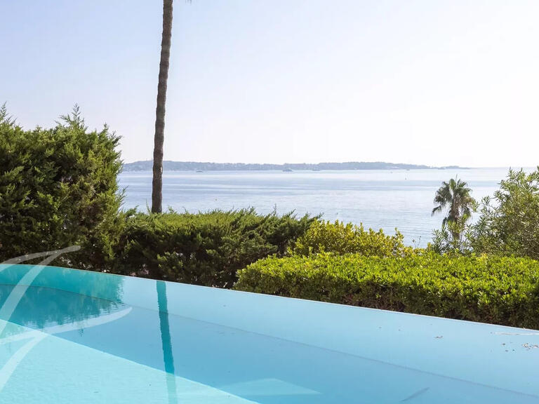 Villa with Sea view le golfe-juan - 5 bedrooms - 253m²