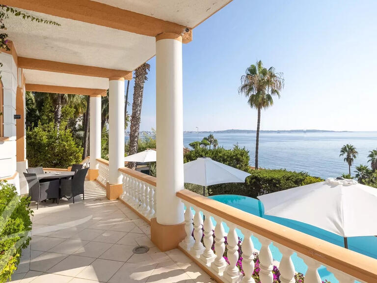 Villa with Sea view le golfe-juan - 5 bedrooms - 253m²