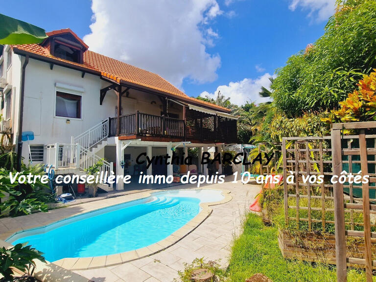 Maison Le Lamentin - 4 chambres - 195m²