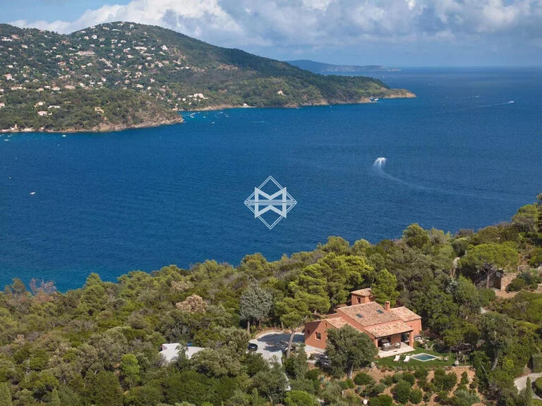 Villa Le Lavandou - 6 bedrooms - 210m²