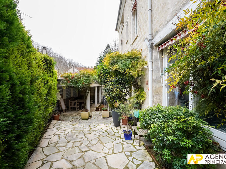 House Le Mesnil-le-Roi - 5 bedrooms - 182m²