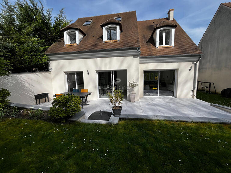 House Le Mesnil-le-Roi - 5 bedrooms - 153m²