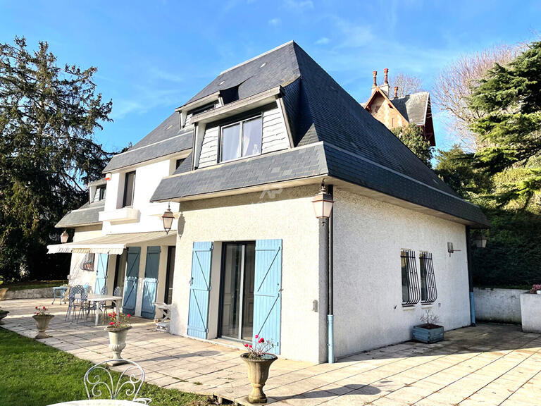 House Le Mesnil-le-Roi - 5 bedrooms - 231m²