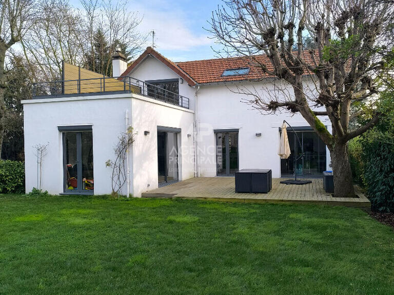 Maison Le Mesnil-le-Roi - 4 chambres - 165m²