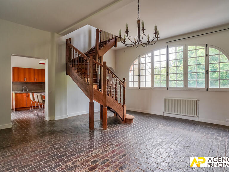 Maison Le Mesnil-le-Roi - 4 chambres - 186m²