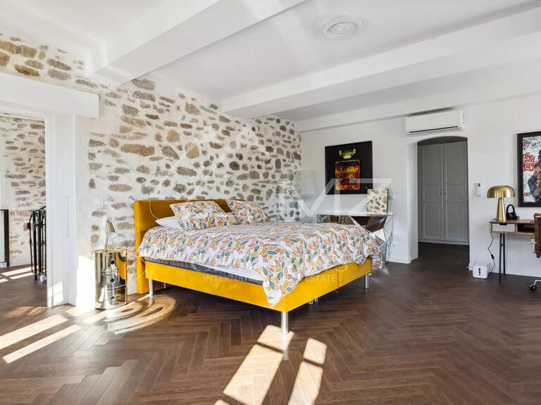 Propriété Le Muy - 9 chambres - 1610m²