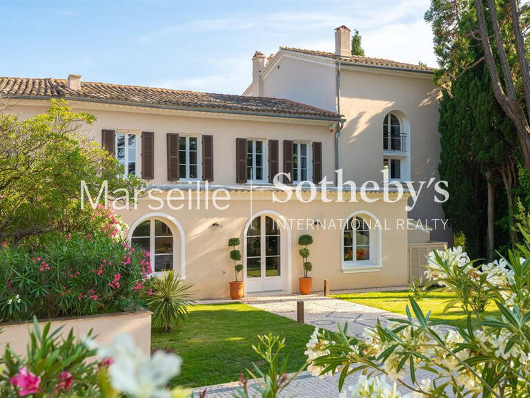 House Le Pradet - 10 bedrooms - 600m²